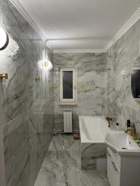 Unirii, apartament de inchiriat 3 camere 92 mp, centrala proprie