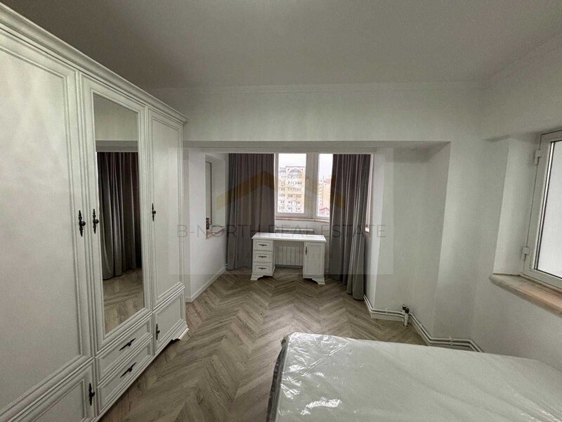 Unirii, apartament de inchiriat 3 camere 92 mp, centrala proprie